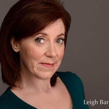 Leigh Barrett (Elizabeth Arden) Co-Stars in War Paint by The Umbrella Stage Company